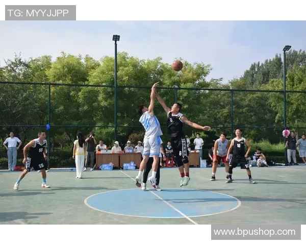 武汉篮球队的节奏揭秘：激情与技巧交织的篮球盛宴